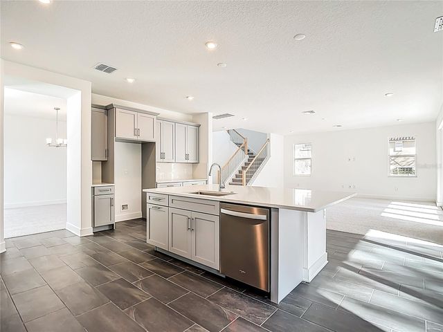 4614 W EUCLID AVENUE, Tampa, FL 33629