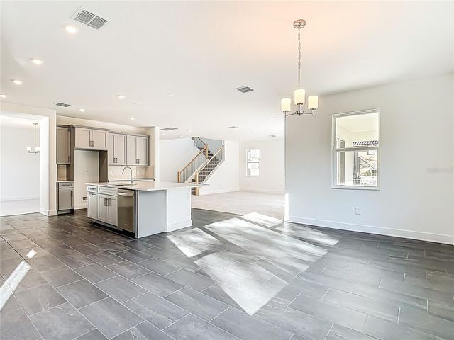 4614 W EUCLID AVENUE, Tampa, FL 33629