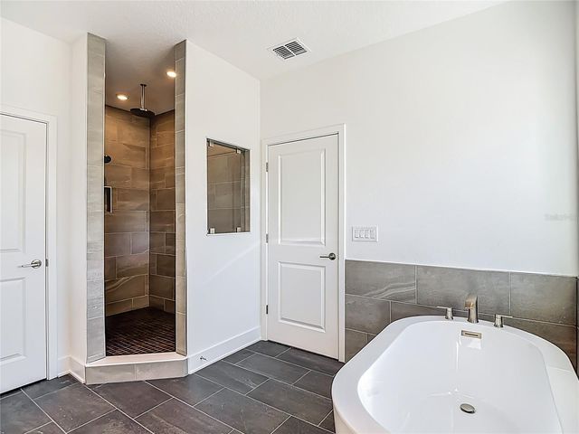 4614 W EUCLID AVENUE, Tampa, FL 33629