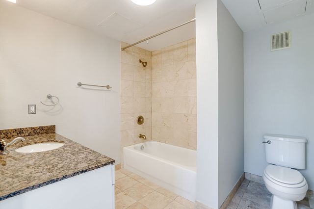 910 Houston Street 301, Fort Worth, TX 76102