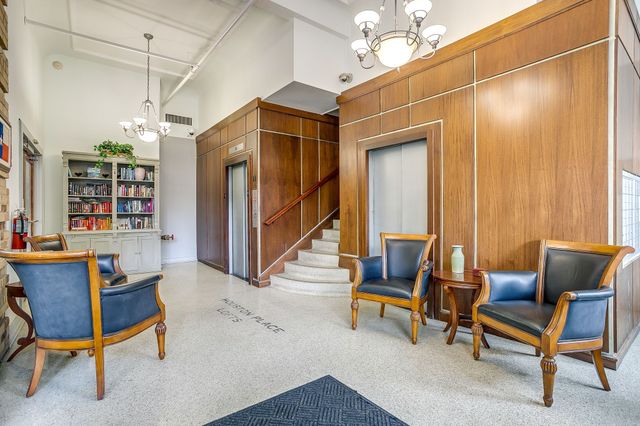 910 Houston Street 301, Fort Worth, TX 76102