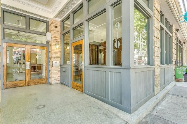910 Houston Street 301, Fort Worth, TX 76102