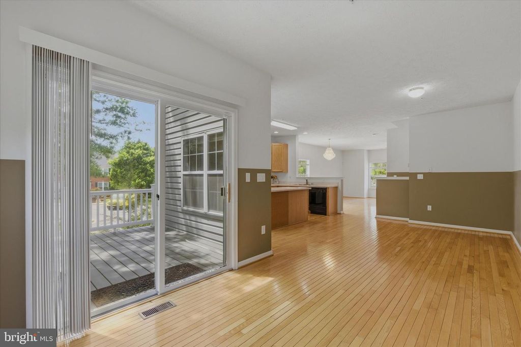 Image 18 of property listing at 4301 LAVENDER LN, Bowie, MD 20720