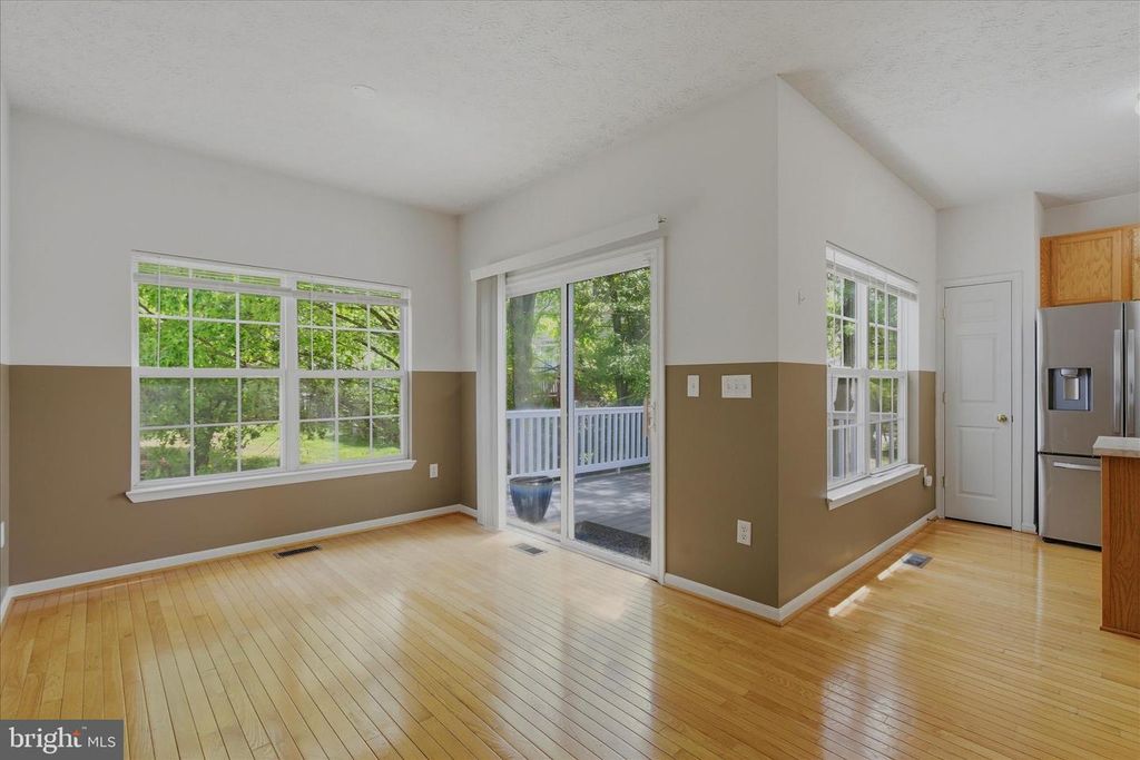 Image 19 of property listing at 4301 LAVENDER LN, Bowie, MD 20720