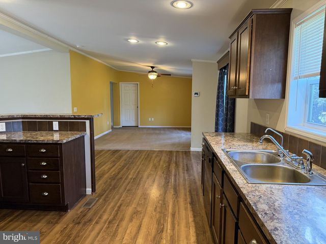 7287 PEARSONS CORNER RD, Dover, DE 19904