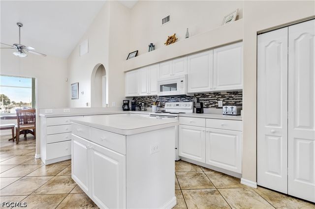 1809 Savona PKWY, Cape Coral, FL 33904