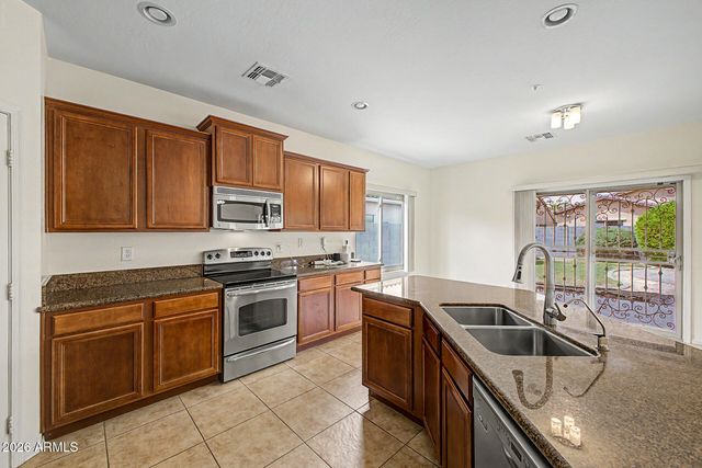 12202 W MOUNTAIN VIEW Drive, Avondale, AZ 85323