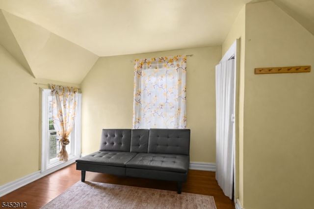 90 Manchester Ave, Paterson City, NJ 07502