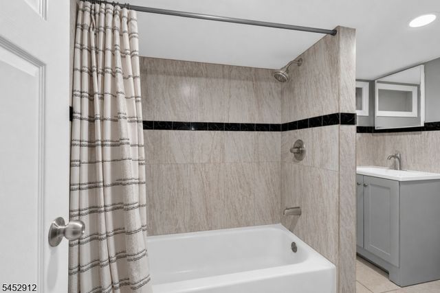 90 Manchester Ave, Paterson City, NJ 07502