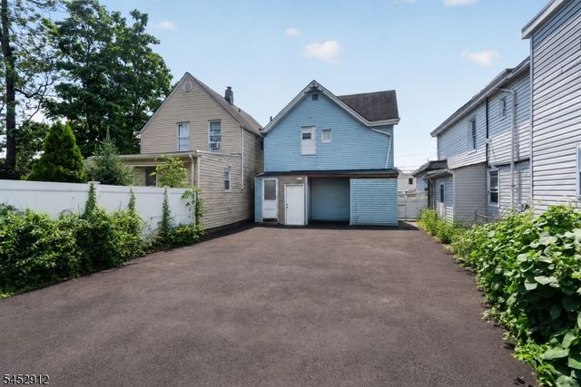 90 Manchester Ave, Paterson City, NJ 07502