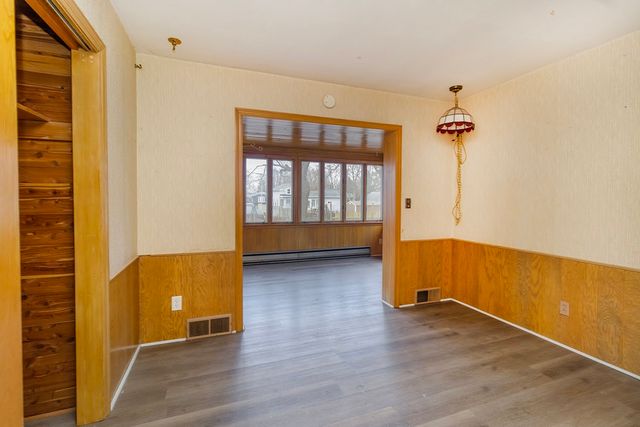 316 W Perry Street, Belvidere, IL 61008