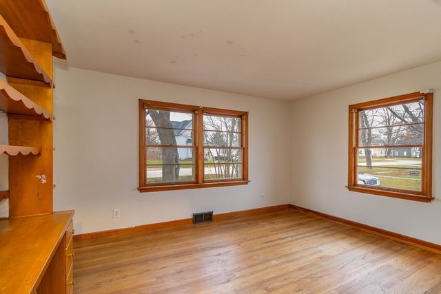 316 W Perry Street, Belvidere, IL 61008