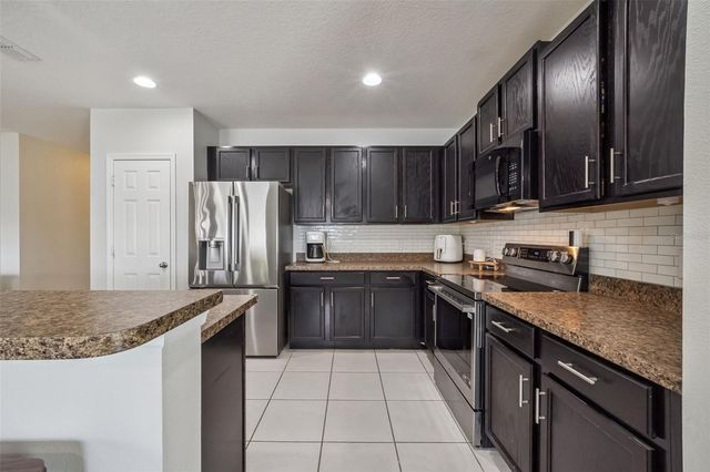 240 WHISPERING PINES WAY, Davenport, FL 33837