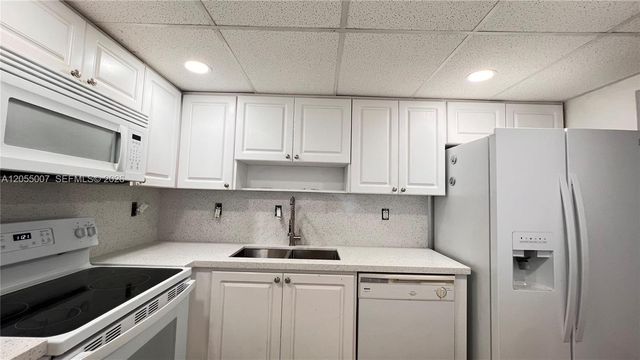 984 W 40th Street 2, Hialeah, FL 33012