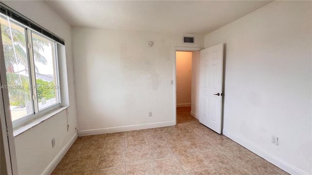 984 W 40th Street 2, Hialeah, FL 33012