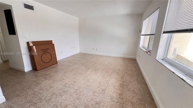 984 W 40th Street 2, Hialeah, FL 33012