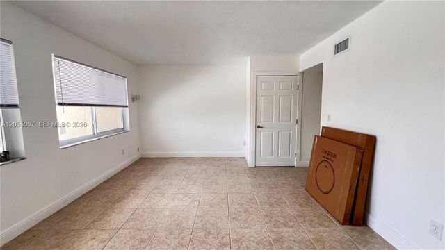 984 W 40th Street 2, Hialeah, FL 33012
