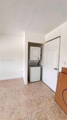 984 W 40th Street 2, Hialeah, FL 33012
