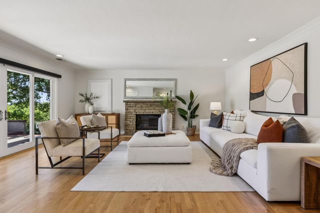 14275 Hilltop Way, Saratoga, CA 95070