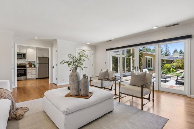 14275 Hilltop Way, Saratoga, CA 95070