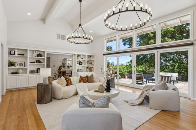 14275 Hilltop Way, Saratoga, CA 95070
