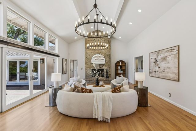 14275 Hilltop Way, Saratoga, CA 95070