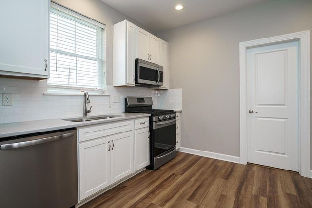 1605 Elmwood Avenue, Columbus, OH 43212