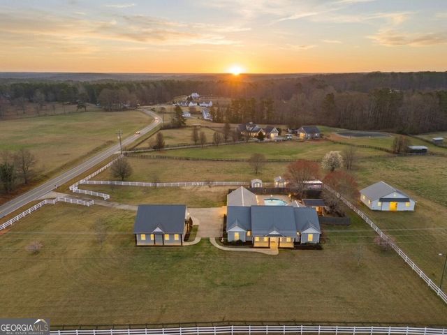 5 Gibson Road, Newnan, GA 30263