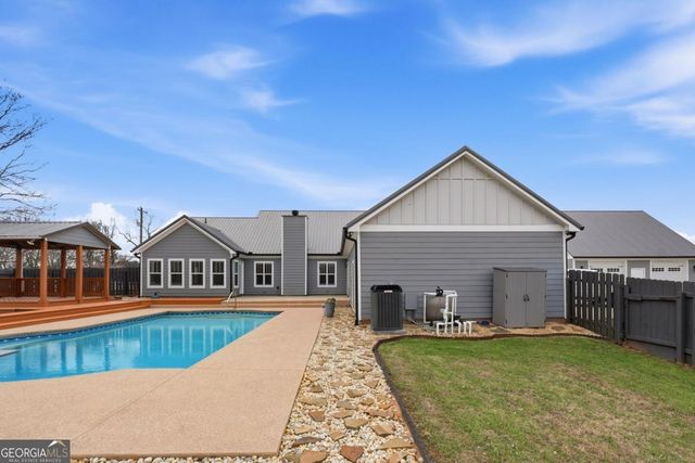 5 Gibson Road, Newnan, GA 30263