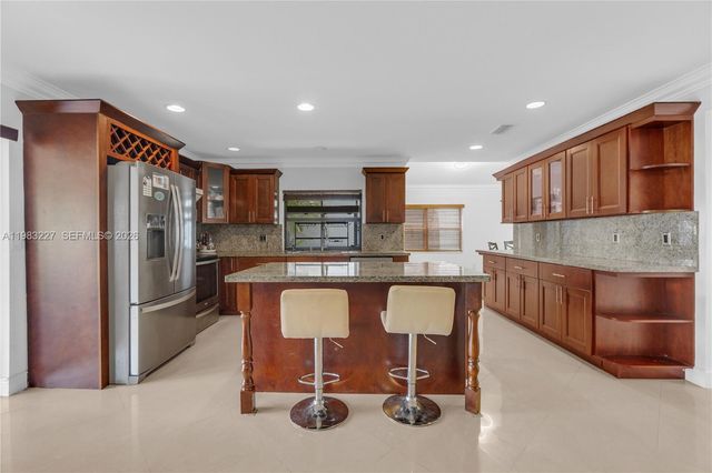 2905 Begonia Way, Cooper City, FL 33026