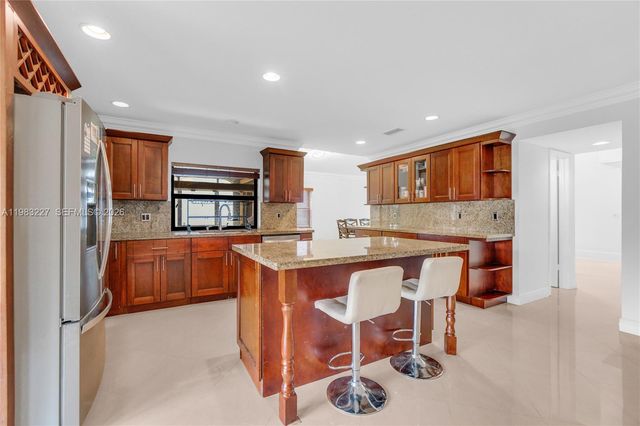 2905 Begonia Way, Cooper City, FL 33026