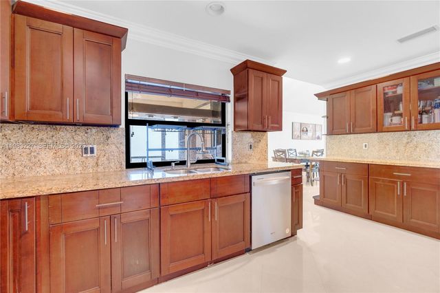 2905 Begonia Way, Cooper City, FL 33026