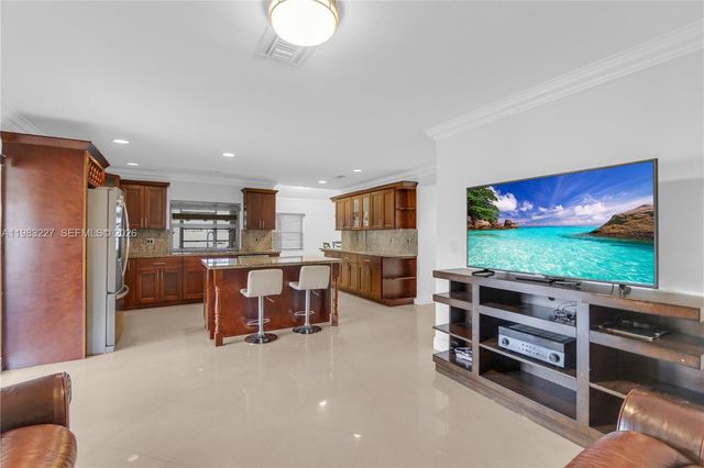 2905 Begonia Way, Cooper City, FL 33026