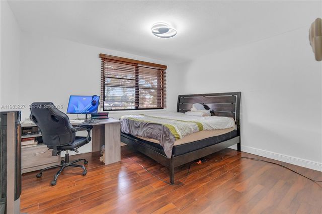 2905 Begonia Way, Cooper City, FL 33026