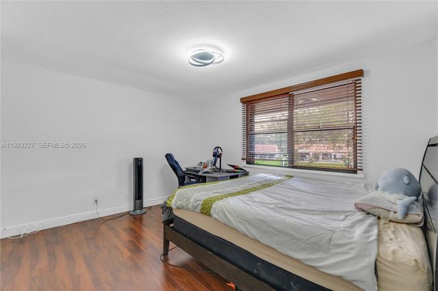 2905 Begonia Way, Cooper City, FL 33026