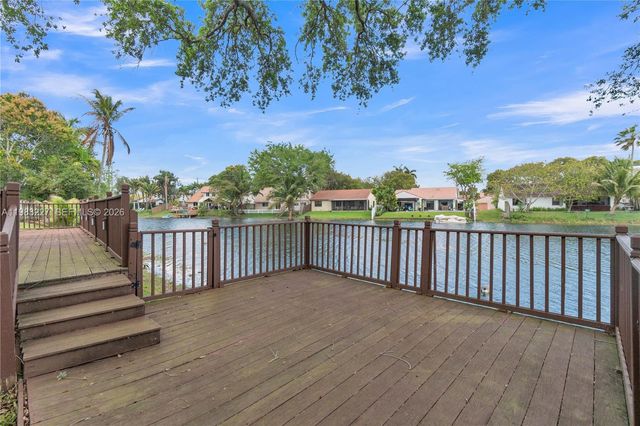 2905 Begonia Way, Cooper City, FL 33026