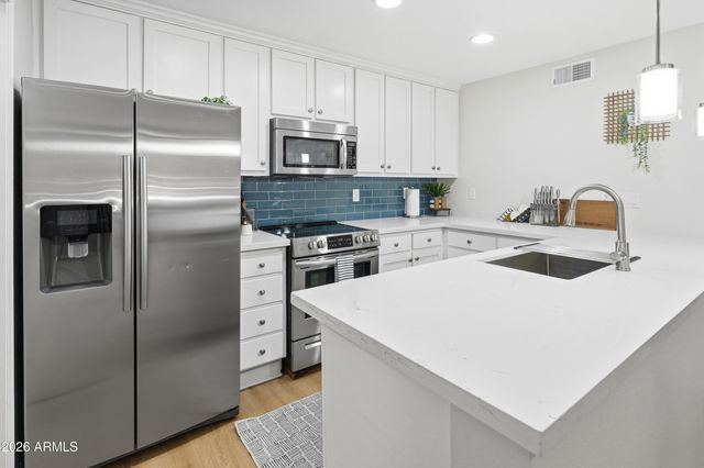 4704 E PARADISE VILLAGE Parkway N 228, Phoenix, AZ 85032