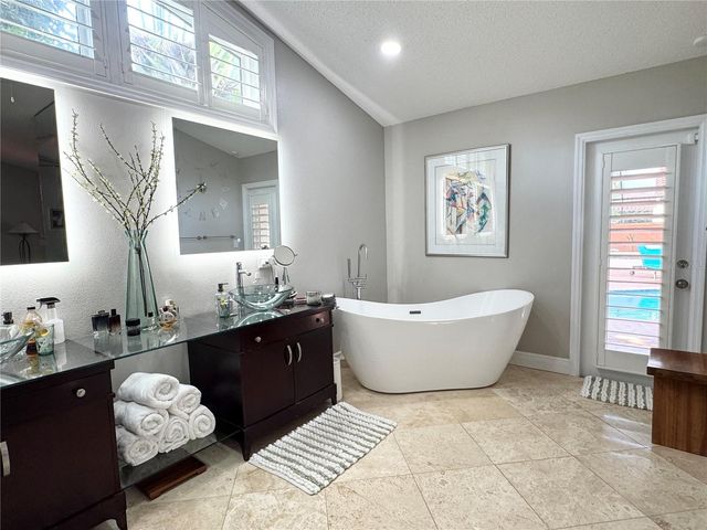 8214 ROLLA COURT, Orlando, FL 32836