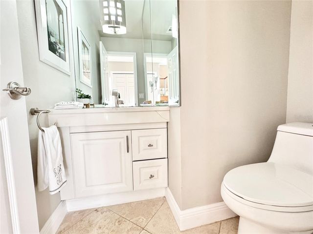 8214 ROLLA COURT, Orlando, FL 32836