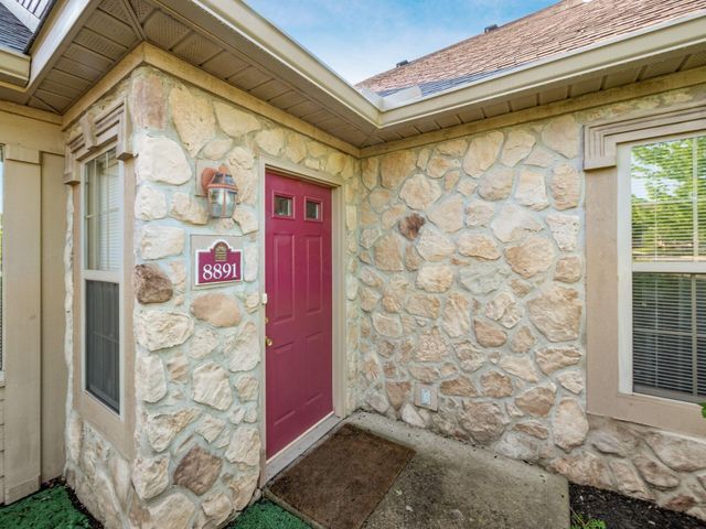 8891 Linksway Drive, Powell, OH 43065