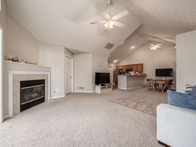8891 Linksway Drive, Powell, OH 43065