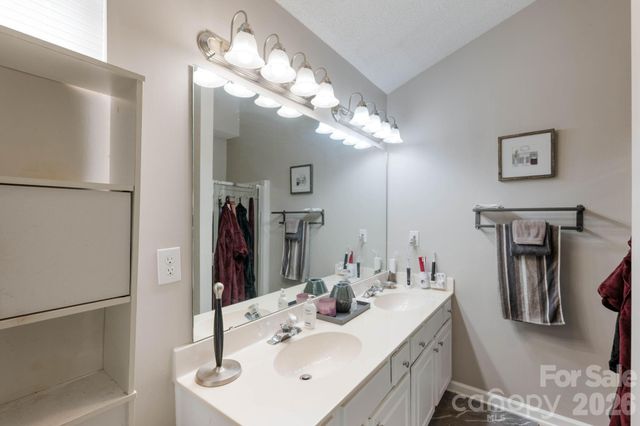 5782 Dove Point Drive SW, Concord, NC 28025