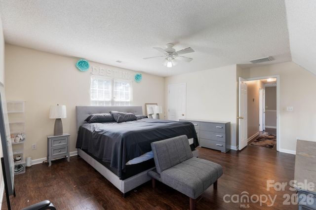 5782 Dove Point Drive SW, Concord, NC 28025