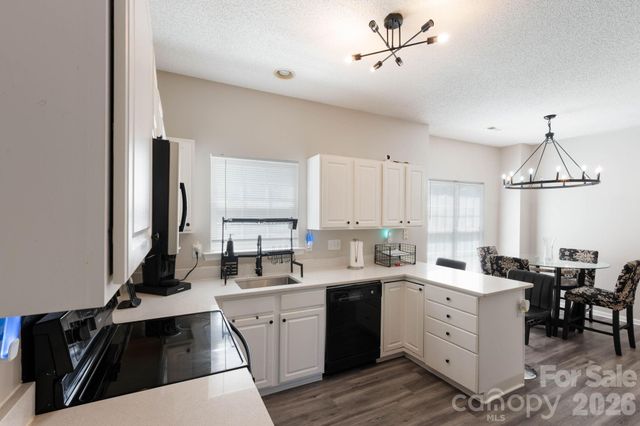5782 Dove Point Drive SW, Concord, NC 28025