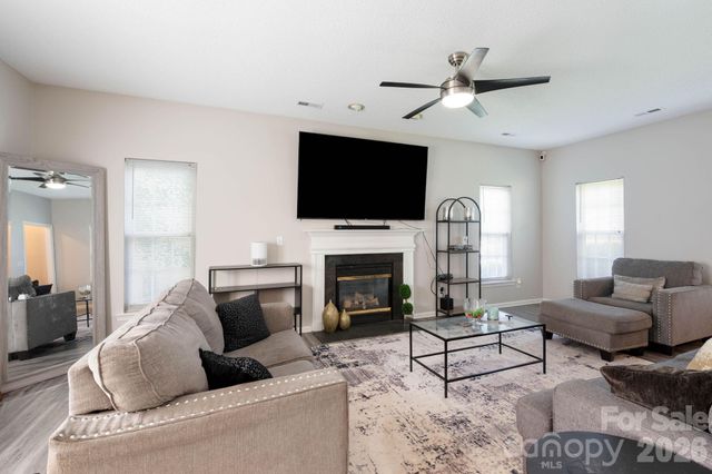 5782 Dove Point Drive SW, Concord, NC 28025