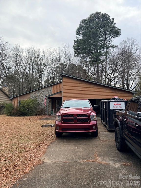 10915 Fox Mill Lane, Charlotte, NC 28277