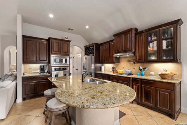 27050 Sable Run, Boerne, TX 78015