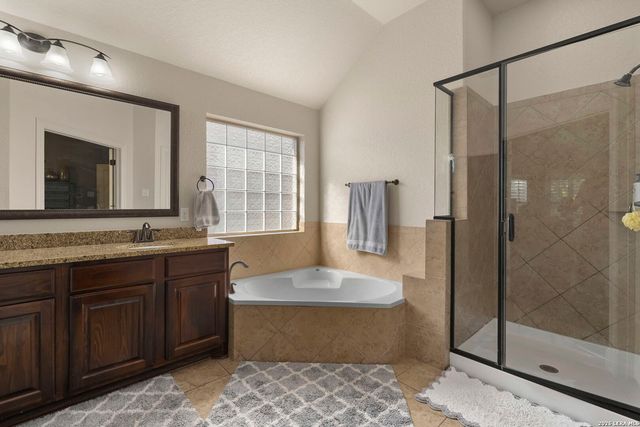 27050 Sable Run, Boerne, TX 78015