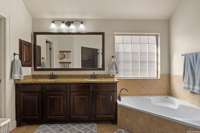 27050 Sable Run, Boerne, TX 78015