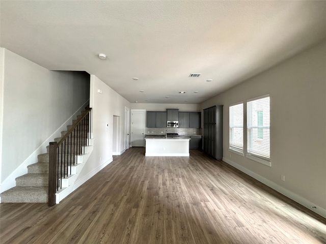 813 Meadowcrest Drive, Plano, TX 75075